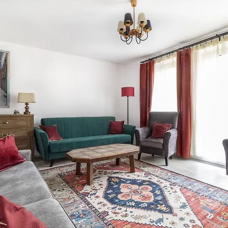View 2-bedroom On Ptasia Street *