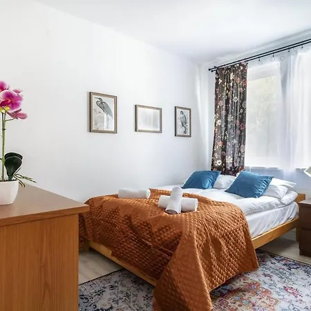 Wonderful 2-bedroom With Balcony Apartamento